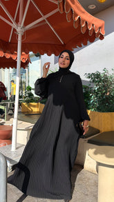 Majestic Pleats Abaya