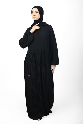 Majestic Pleats Abaya