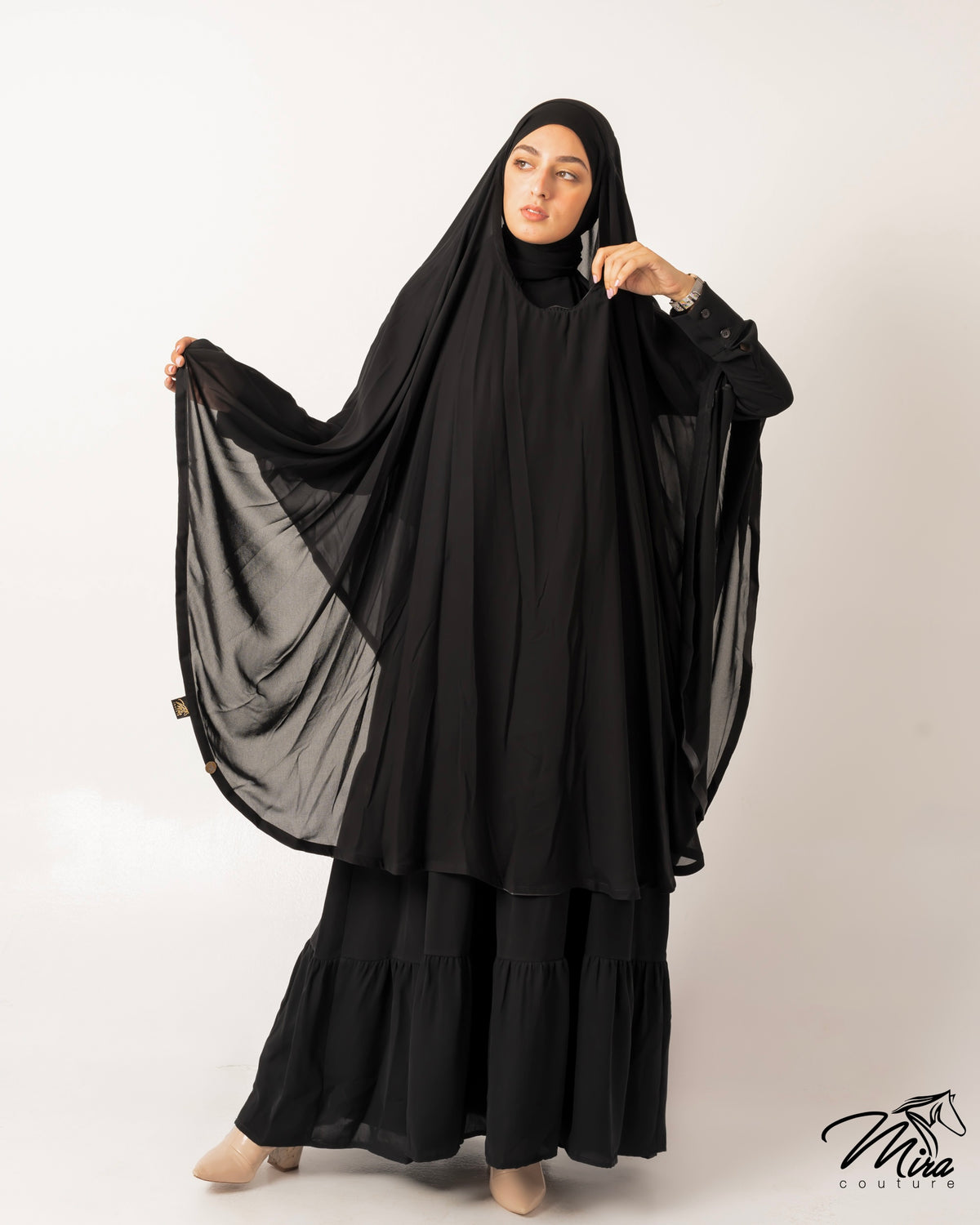 Black Close Cape