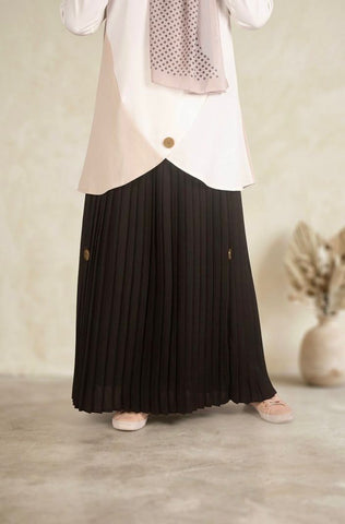 Black  Pleated Skirt