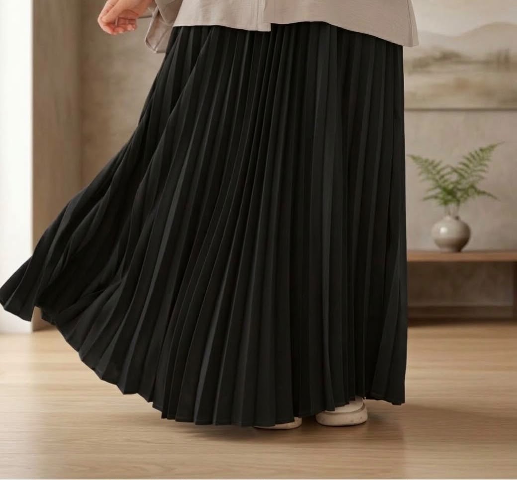 Black Coluche Pleated Skirt